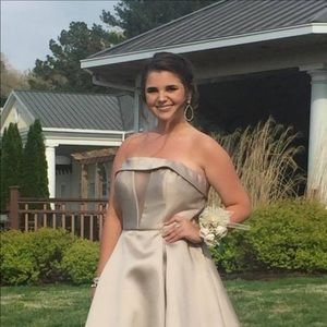 Meet your Posher, Belle